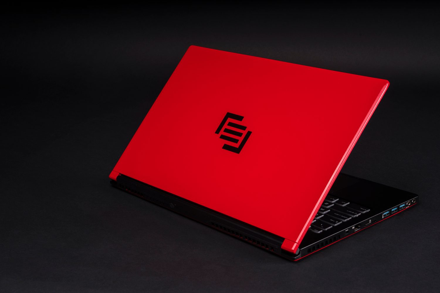 maingear vybe desktop refreshed nomad pulse laptops gtx 10 series