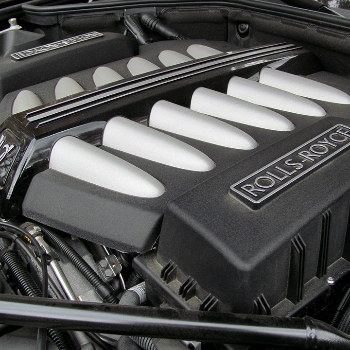 2016 rolls royce dawn review engine angle