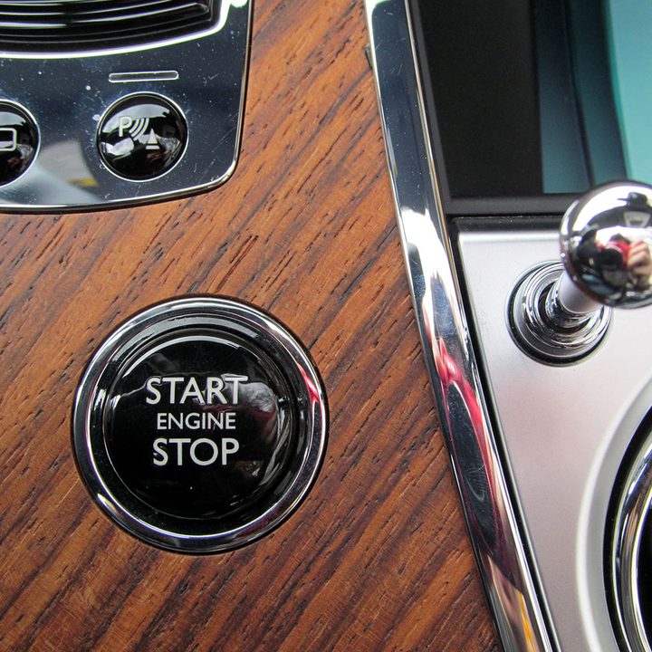 2016 rolls royce dawn review start stop