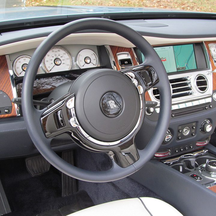 2016 rolls royce dawn review steering wheel 2