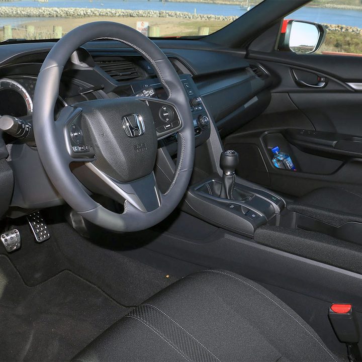 2017 honda civic hatchback