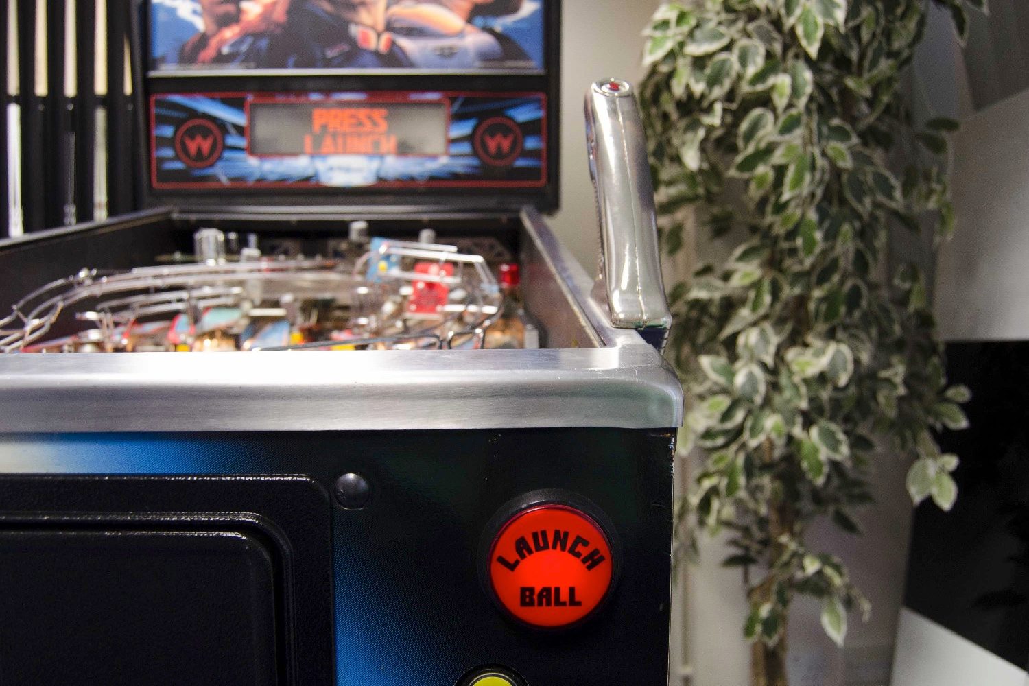 amazon echo games room dsc 0537