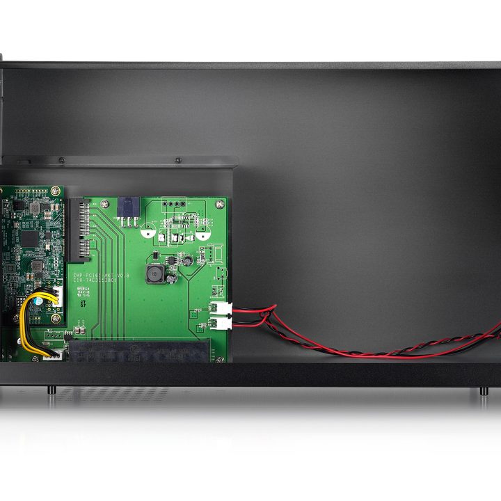 akitio-node-sideopen-highres