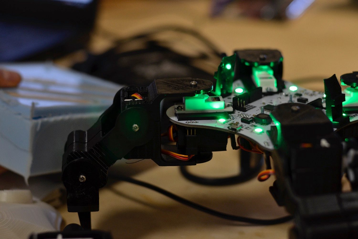 quadbot robot kickstarter dsc7531