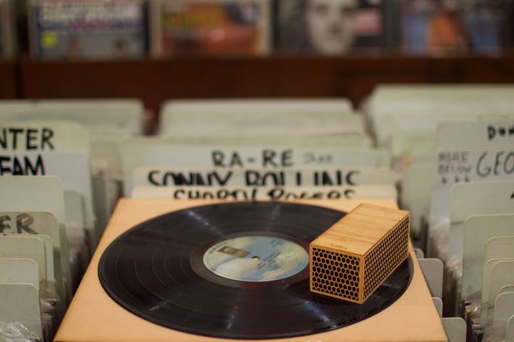 rokblok-portable-record-player-2