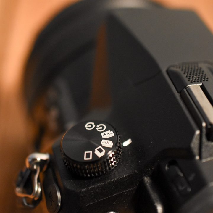Panasonic FZ2500 review