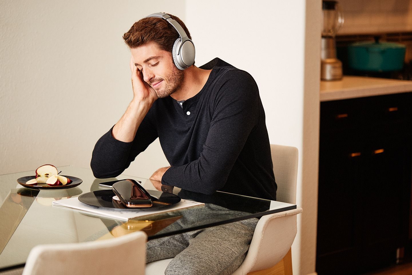 love smart turntable revolutionary smartphone controlled crowdfunding agency2 0 galleryd compressor