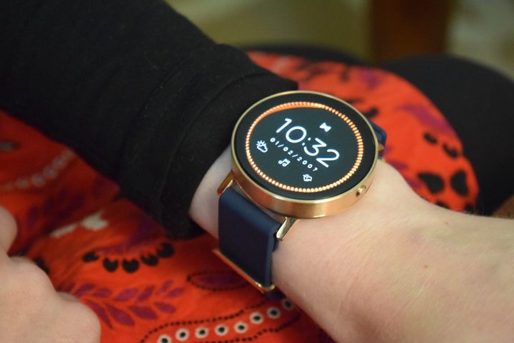 Misfit Vapor smartwatch hands on