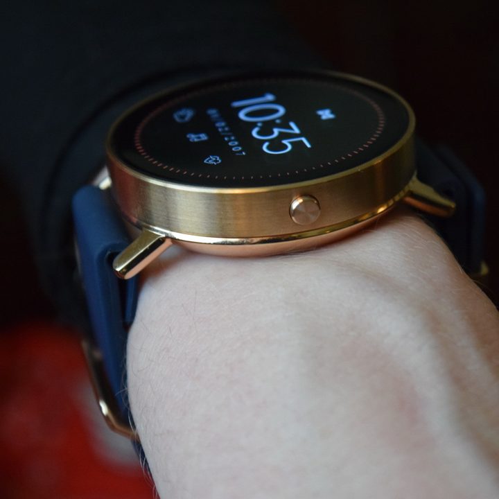 Misfit Vapor smartwatch hands on