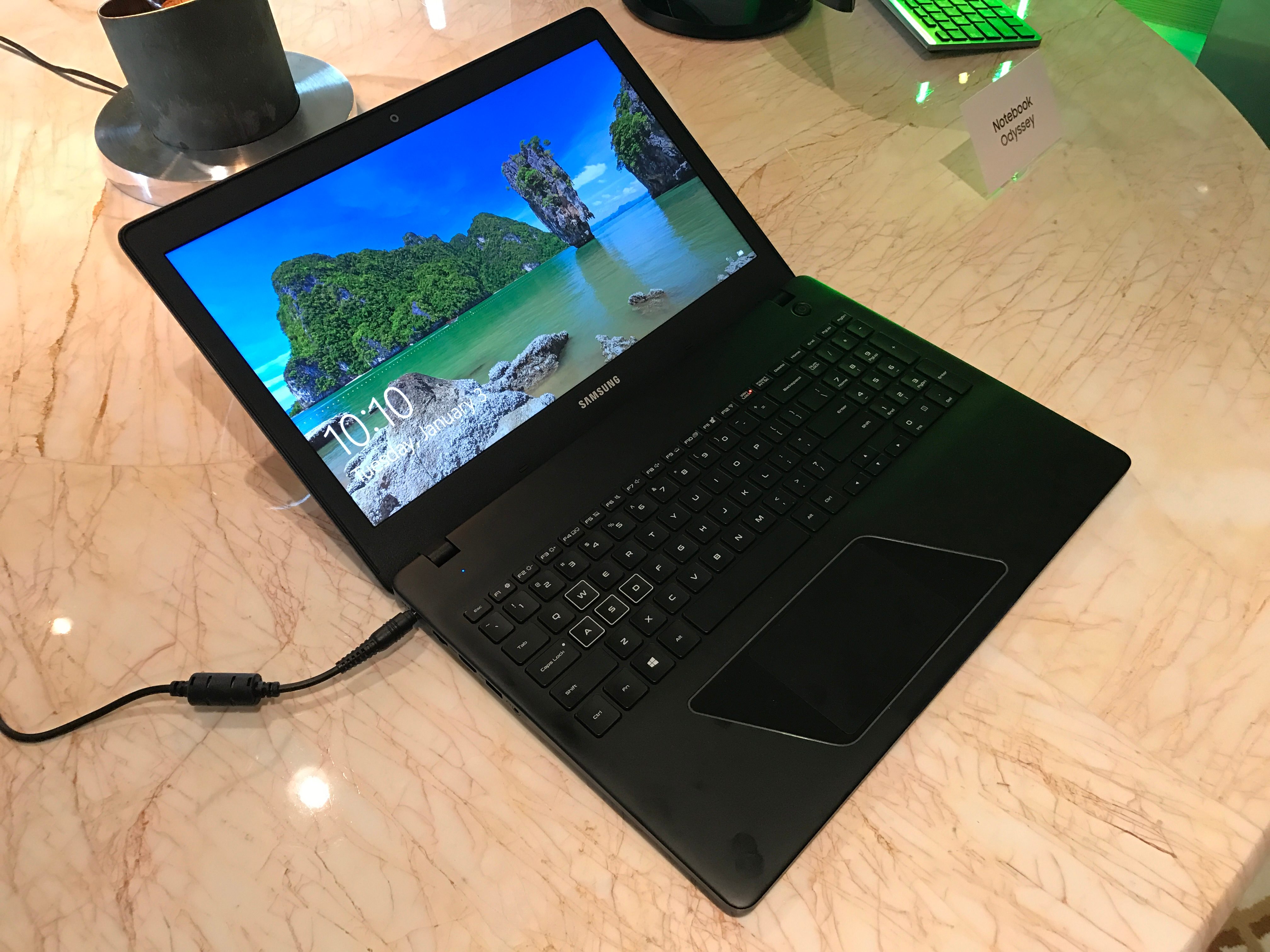 samsung 9 odyssey chromebook ces 2017 photo jan 03  7 10 35 pm