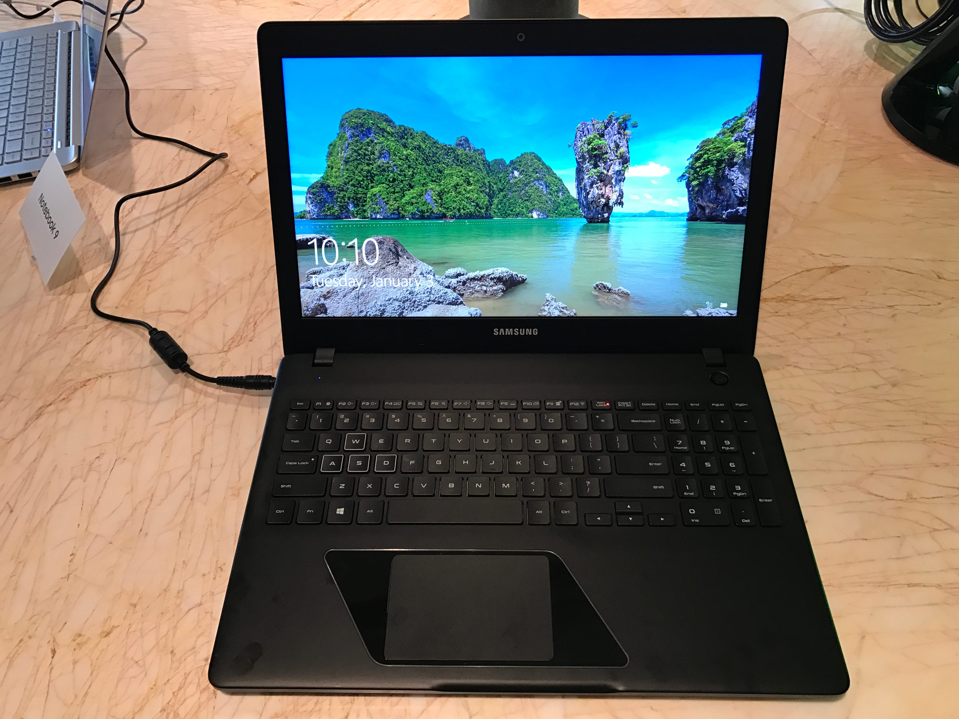 samsung 9 odyssey chromebook ces 2017 photo jan 03  7 10 45 pm