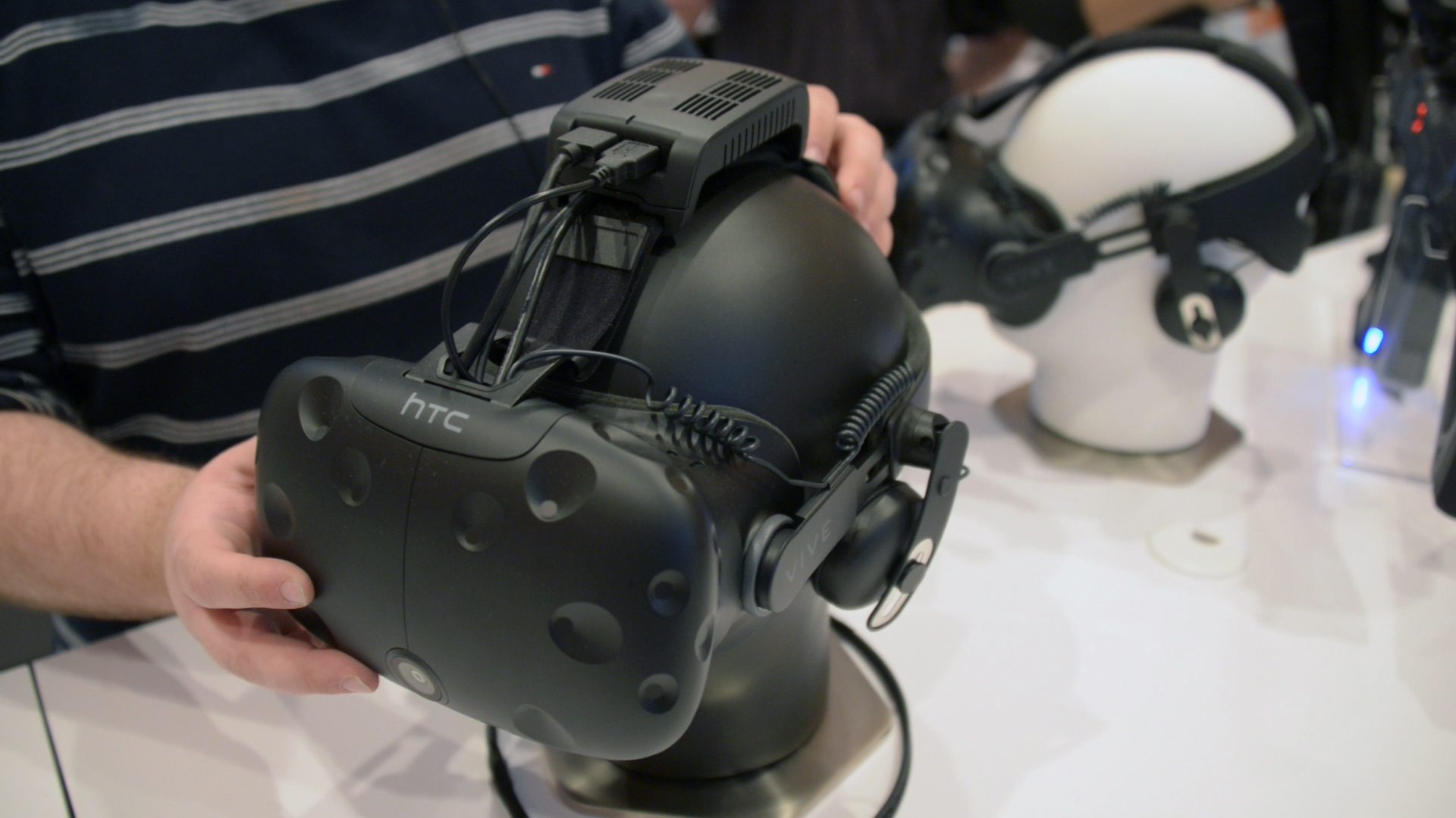 TPCast Vive wireless adapter: Our first take - Digital Trends