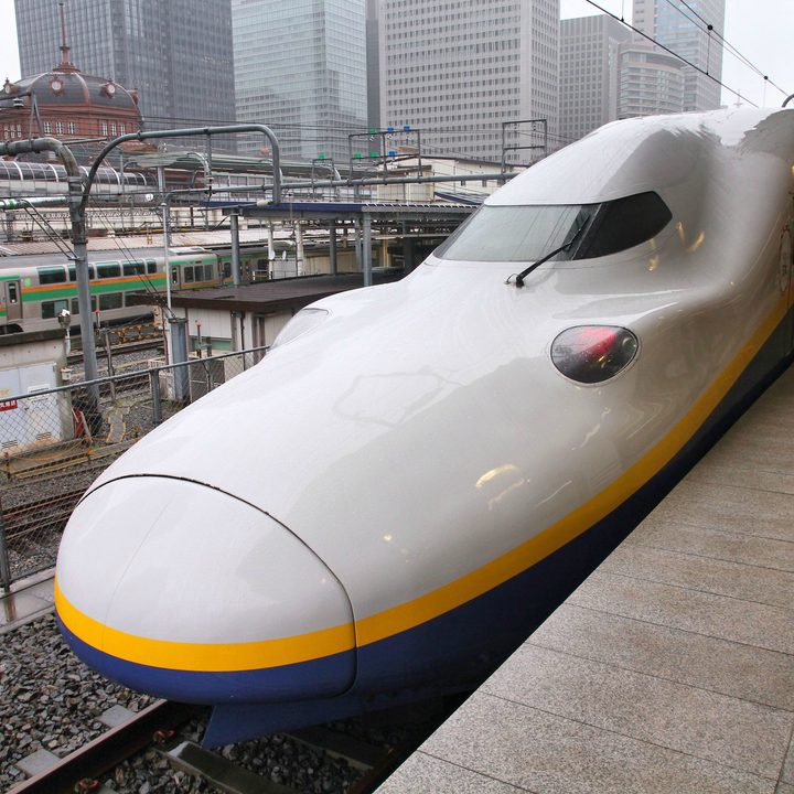 biomimicry examples bullet train