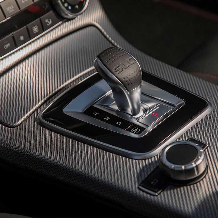 2017 Mercedes-AMG SLC43