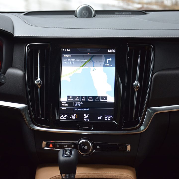 2017 Volvo V90 Cross Country