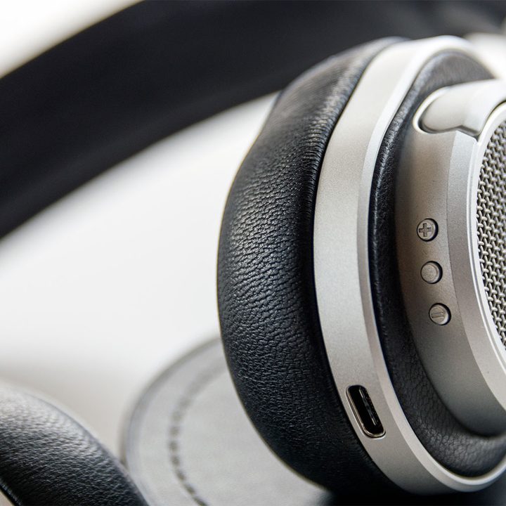 Master & Dynamic MW50