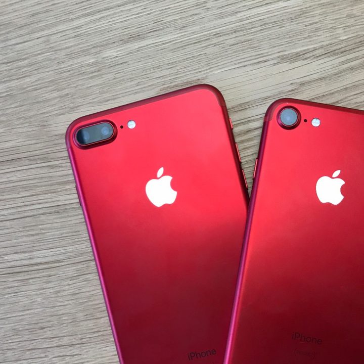 teenagers love the iphone red