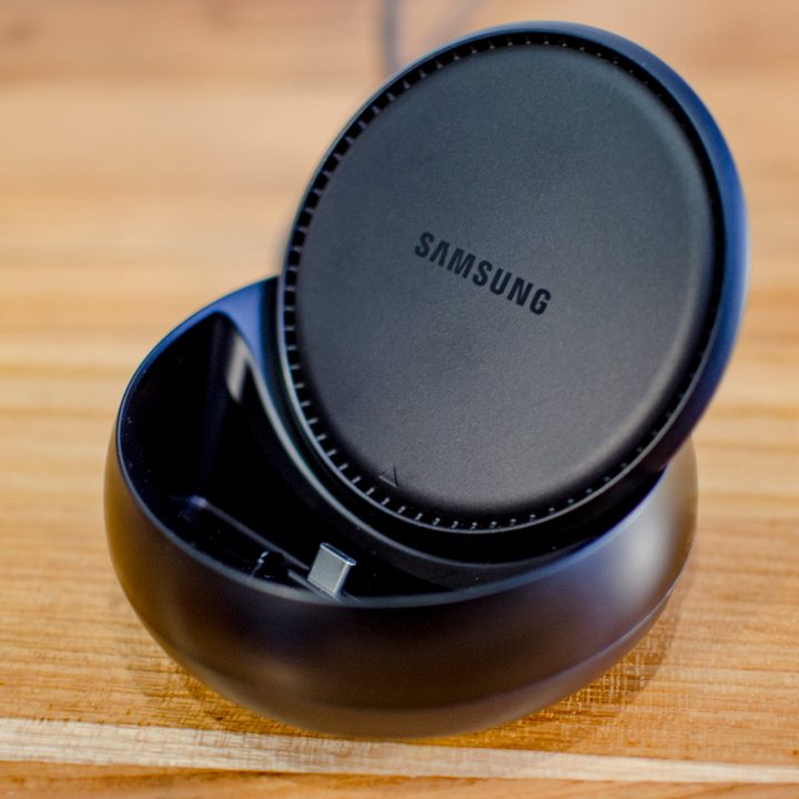 Samsung DeX docking station