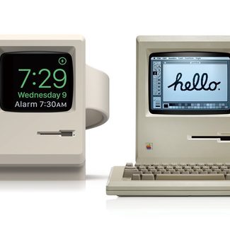 Elago W3 Apple Watch stand