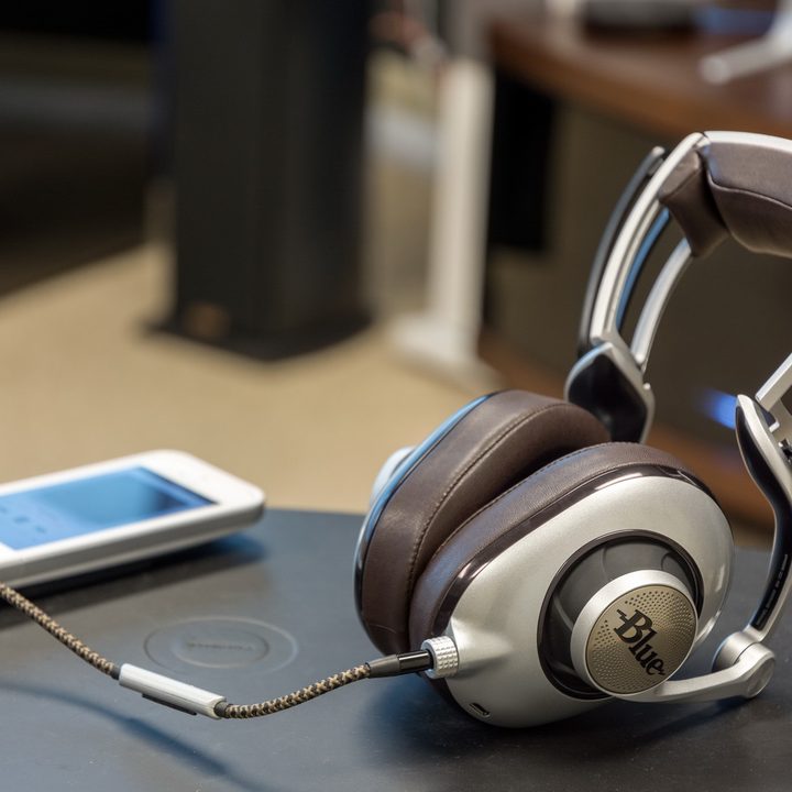 Blue Ella planar magnetic headphone review