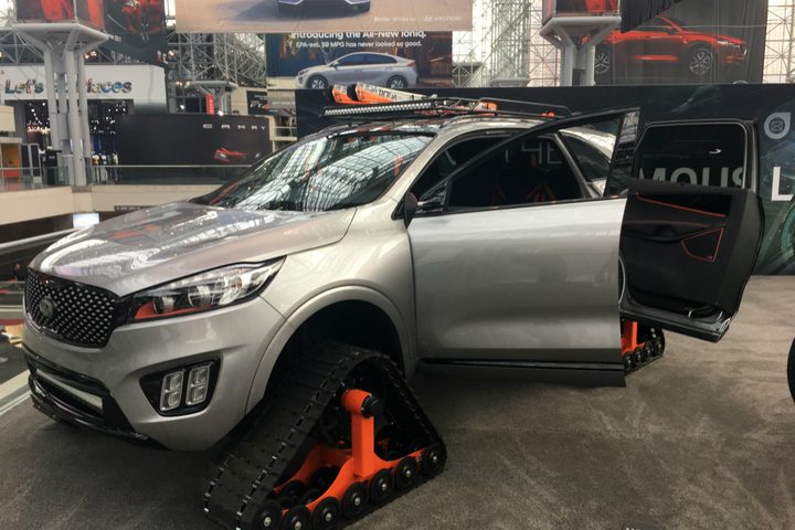 Kia Sorento Ski Gondola