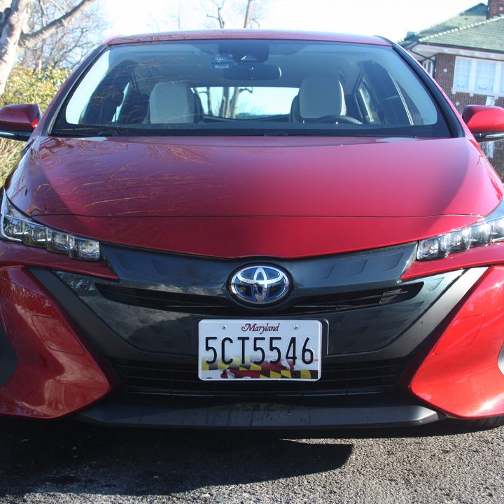 2017 toyota prius prime review exterior 3