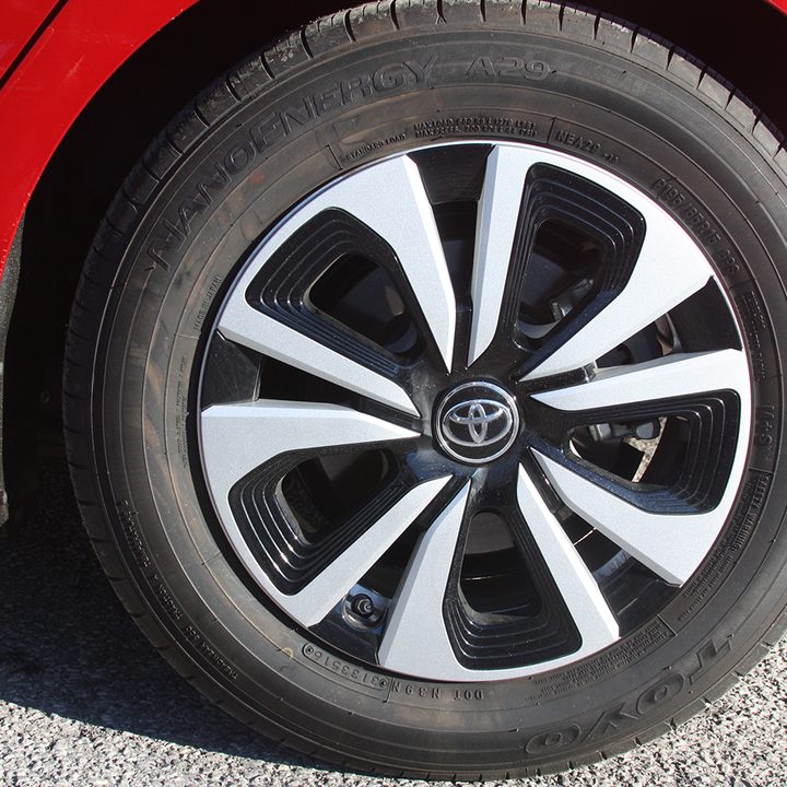 2017 toyota prius prime review exterior 6