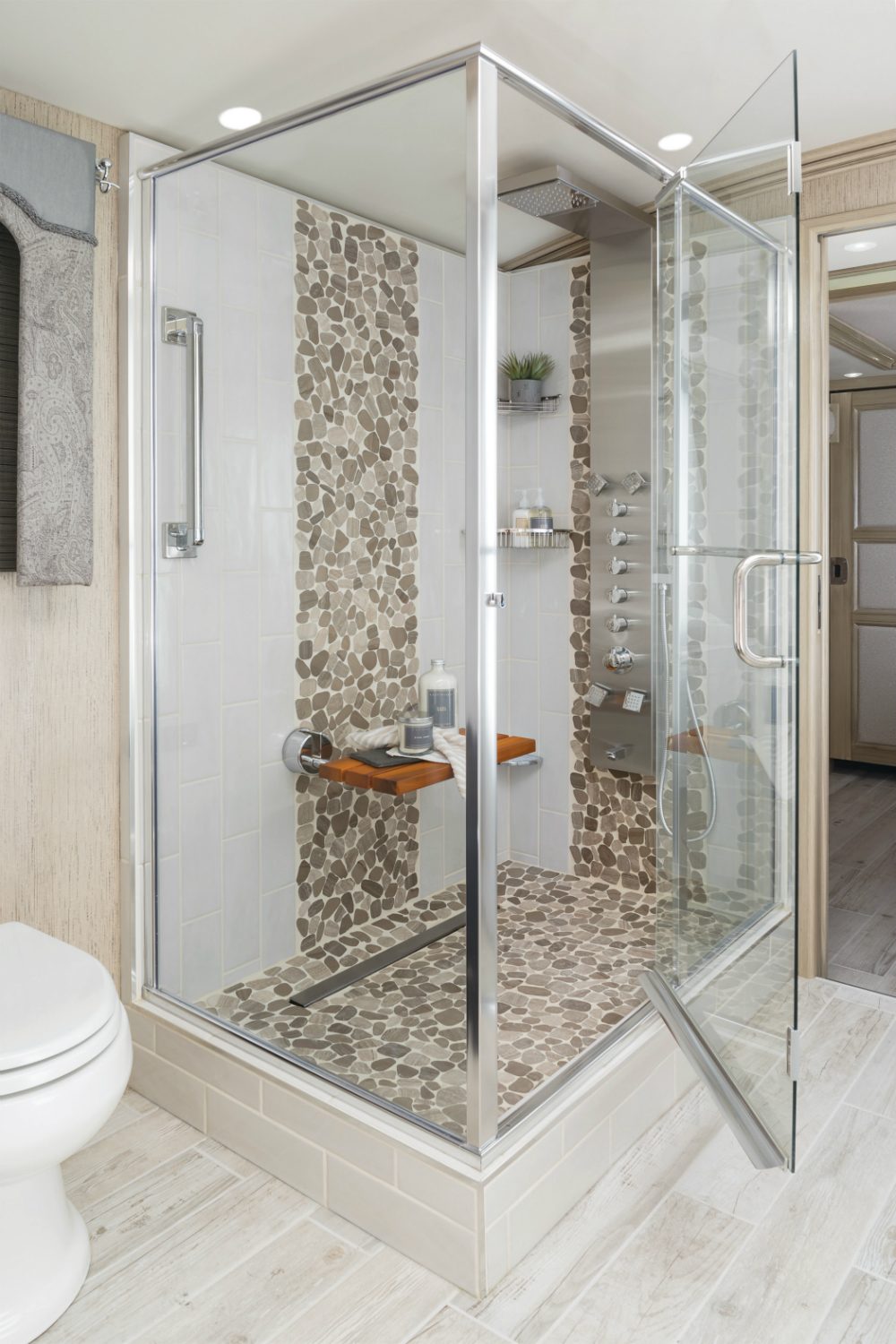 2017 newmar king aire shower 1