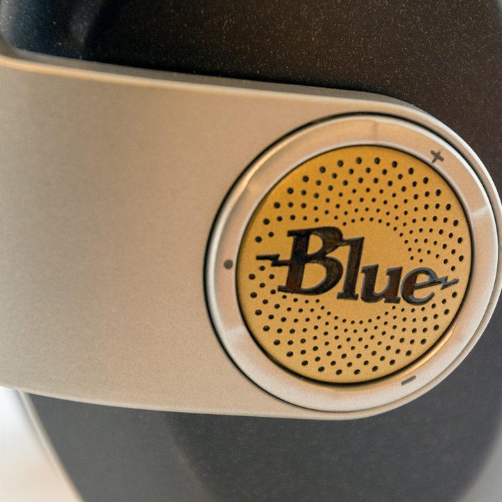 blue satellite wireless noise cancelling headphones review hdphns controls2