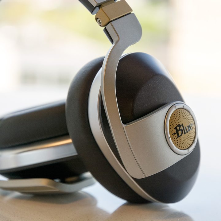 blue satellite wireless noise cancelling headphones review hdphns leftfold