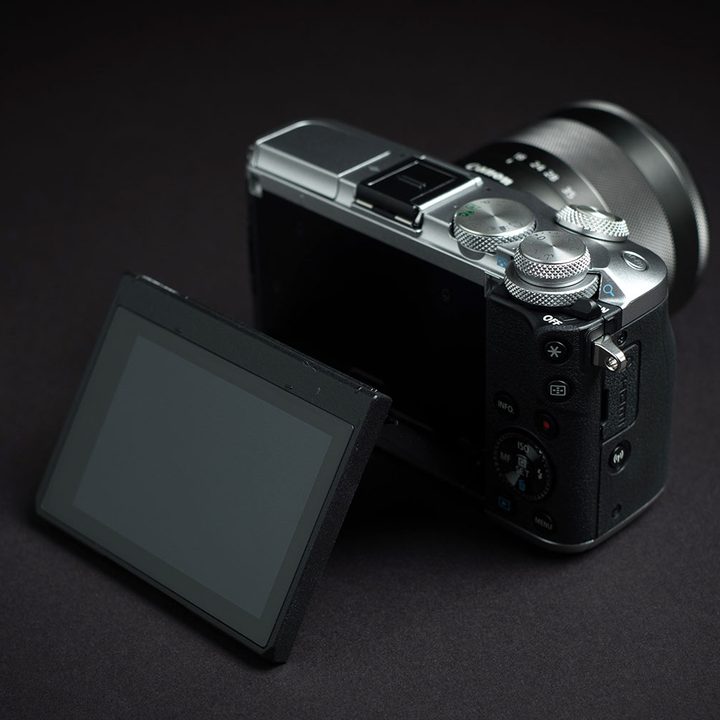 Canon EOS M6