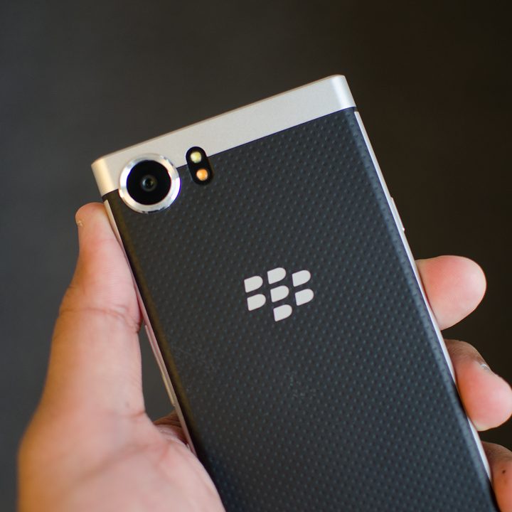 blackberry keyone review dsc 9321