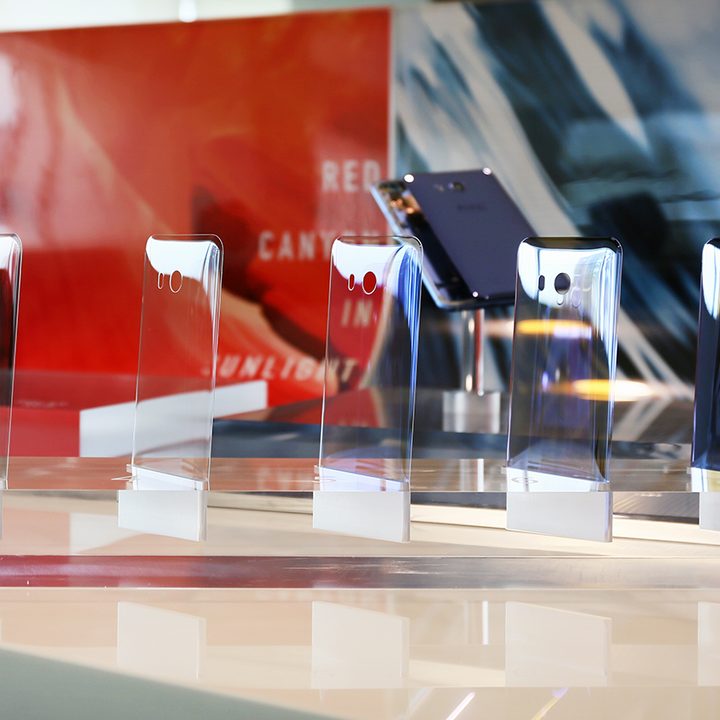 how htc builds its smartphones a tour in taiwan designstu 3