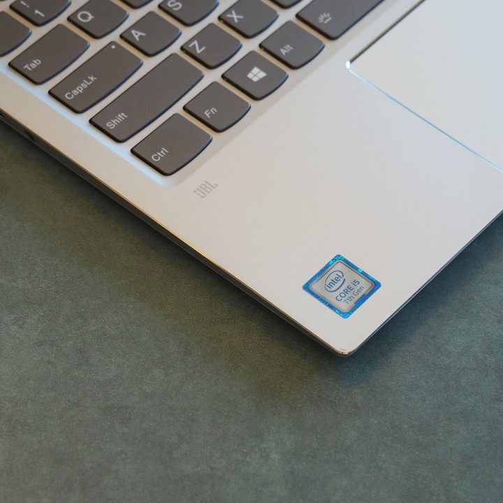 Lenovo Yoga 720 13-inch