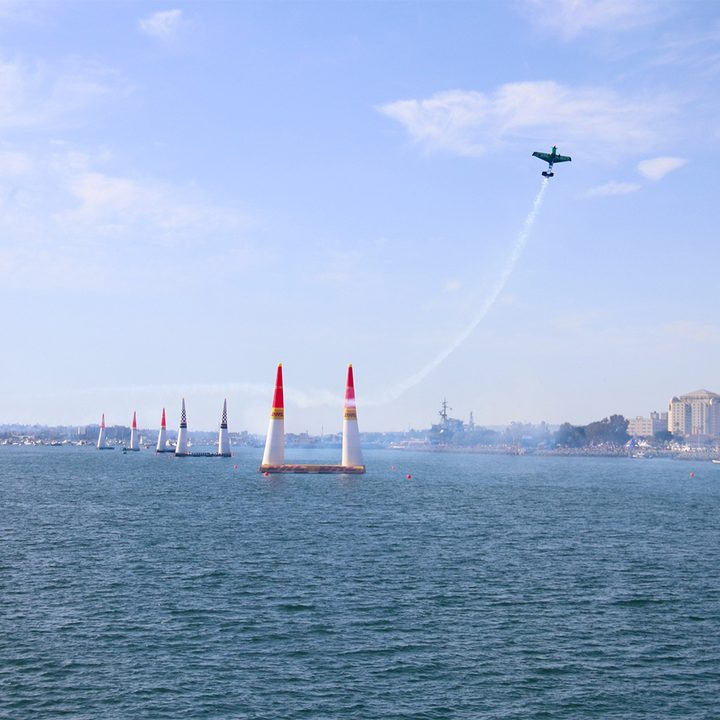 what its like to pull 5g in a red bull air race plane experience 2