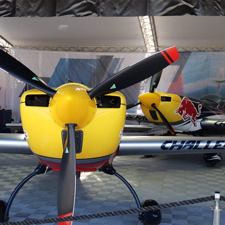 what its like to pull 5g in a red bull air race plane experience 4