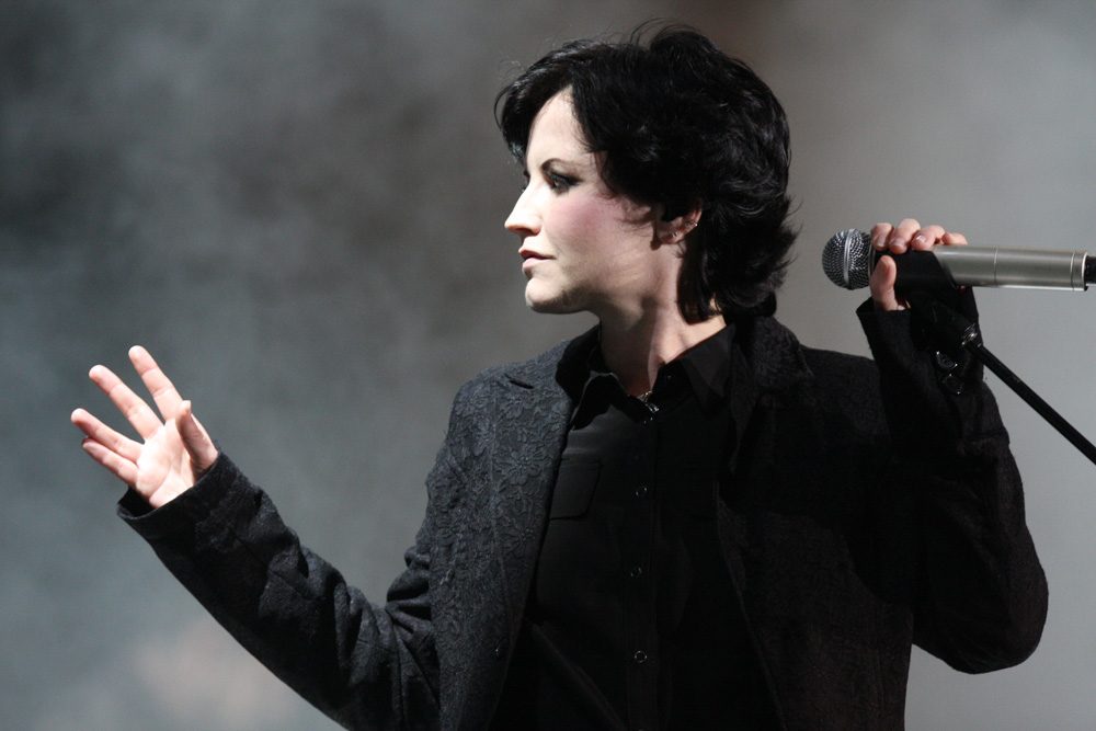 something else is the cranberries greatest hits resurrected live 1