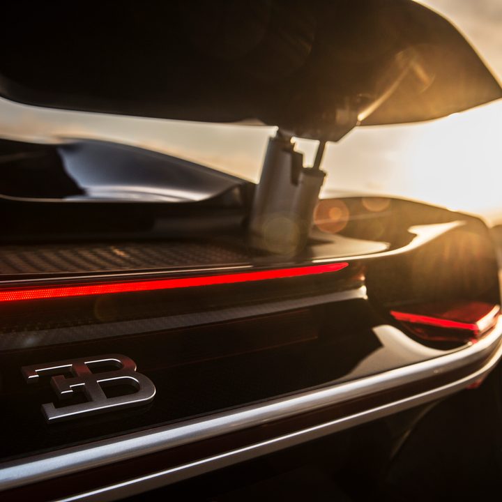 2017 bugatti chiron first drive 12753