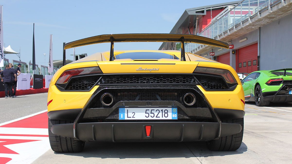 2018 lamborghini huracn performante review huracan 19