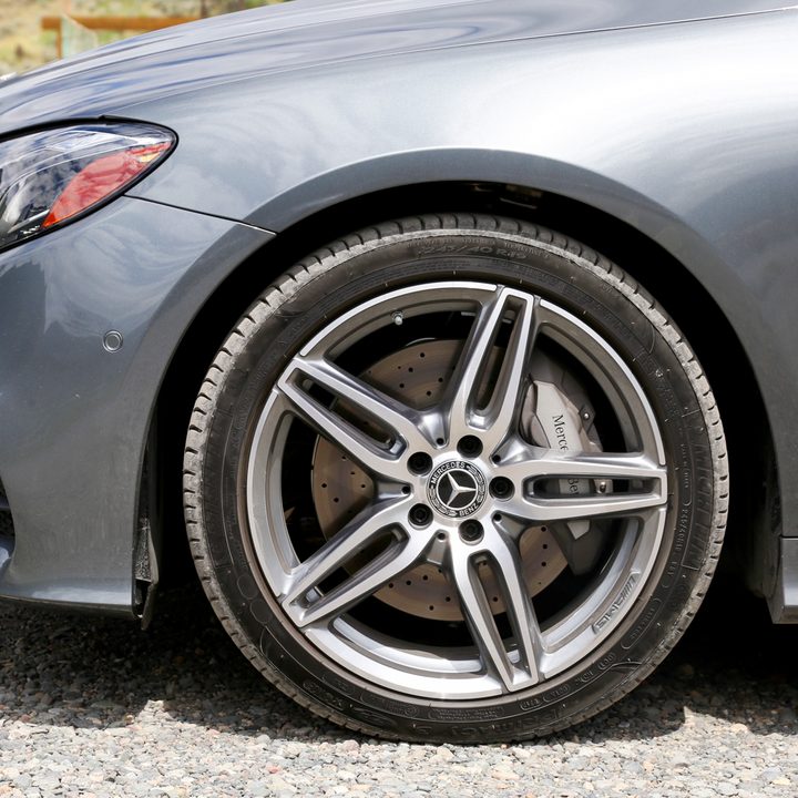 e400 coupe tight-side-shot-perpendicular-of-wheels