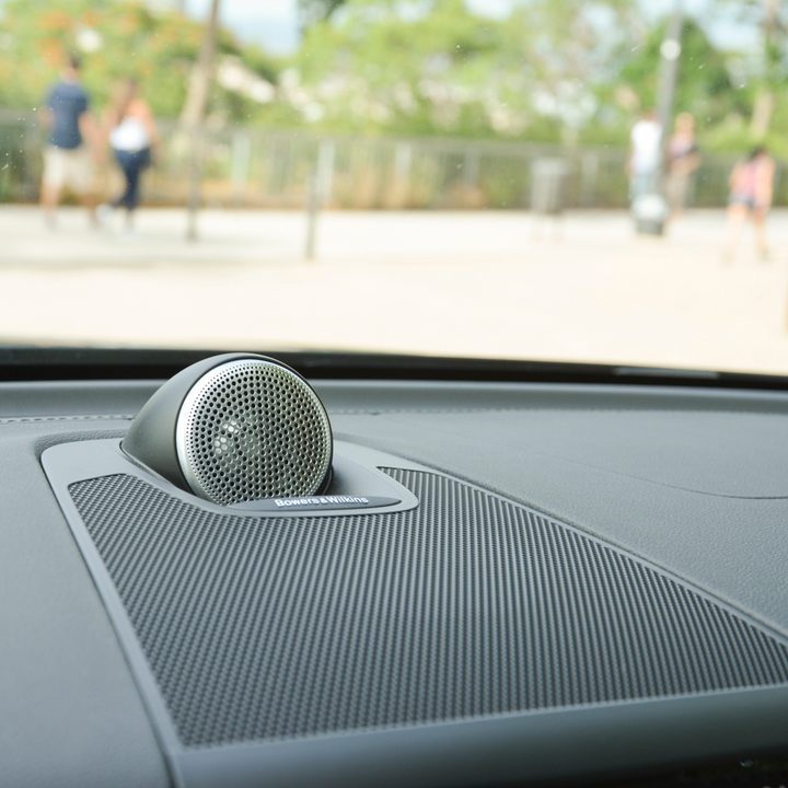 The 2018 Volvo XC60's center speaker for the built-in Bowers & Wilkins sound system.