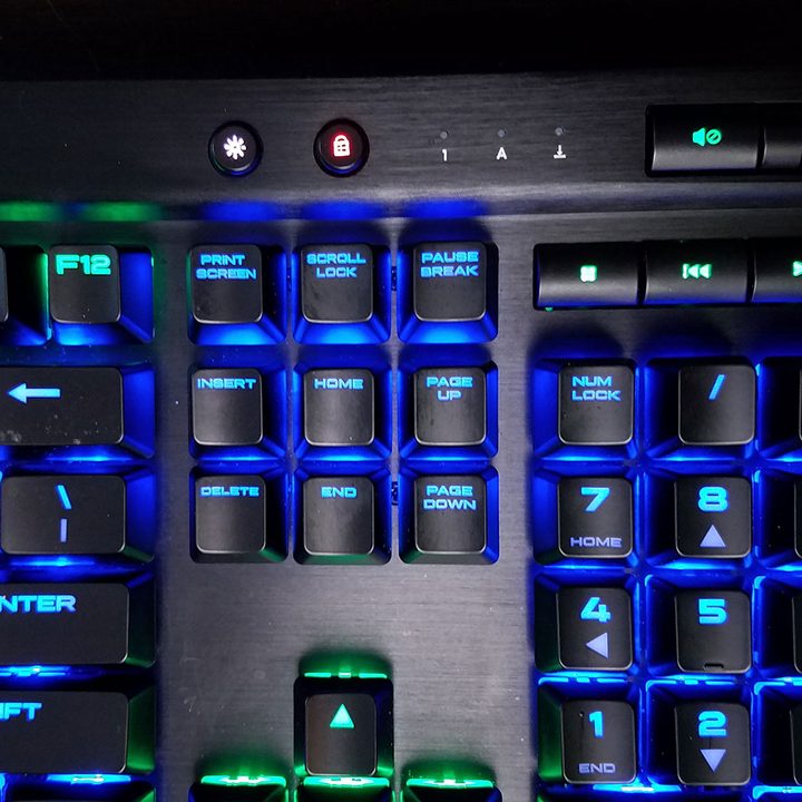 Corsair K70