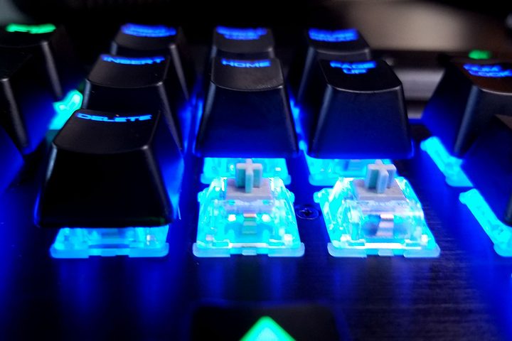 Corsair K70
