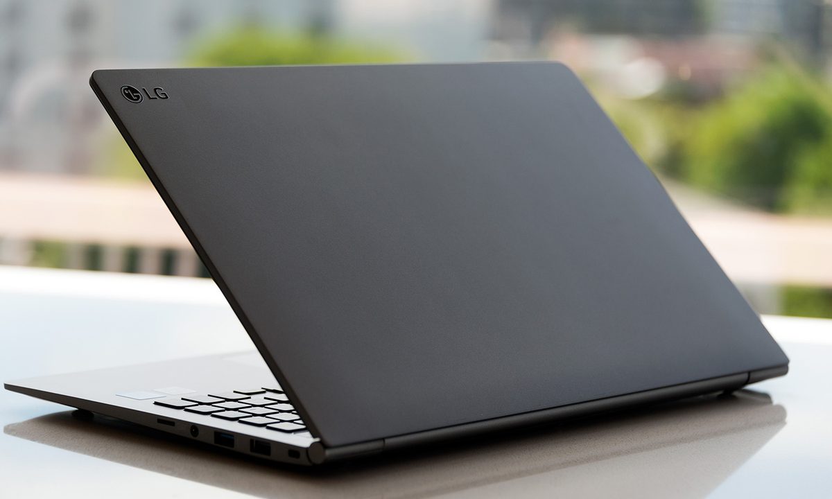 LG Gram PC 2017 lid