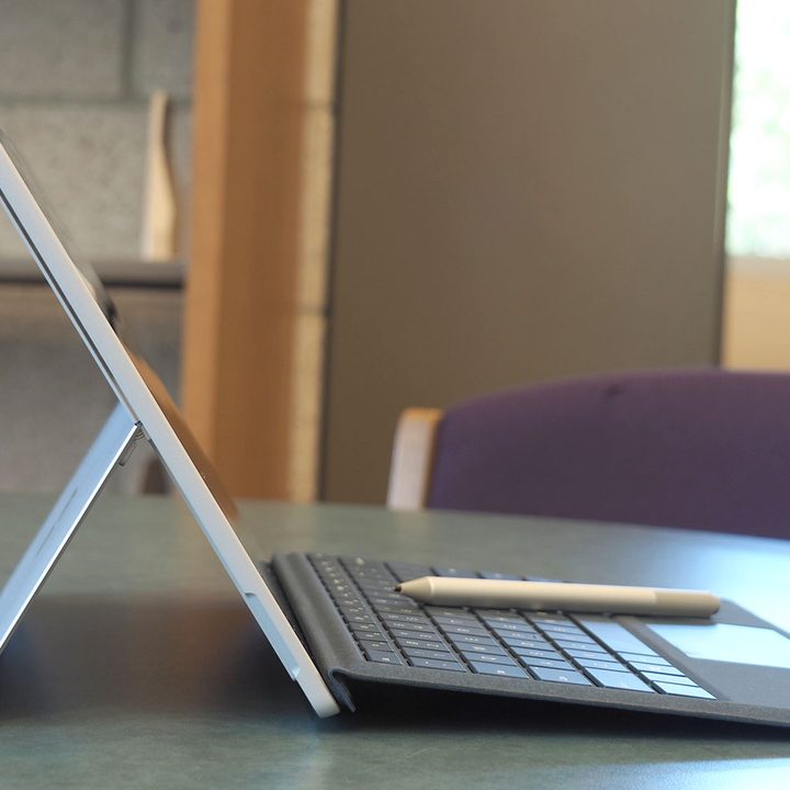 Microsoft Surface Pro (2017)
