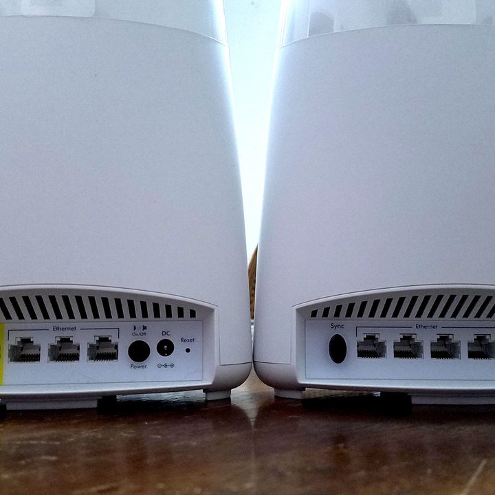 Netgear Orbi AC2200 ports