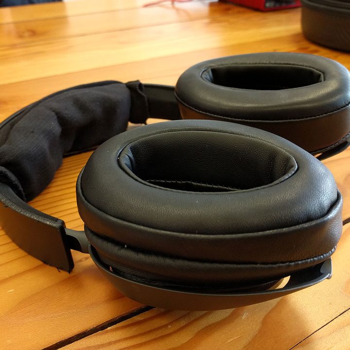 Ora GrapheneQ headphones