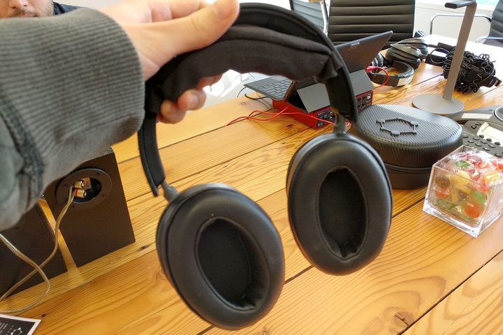 Ora GrapheneQ headphones