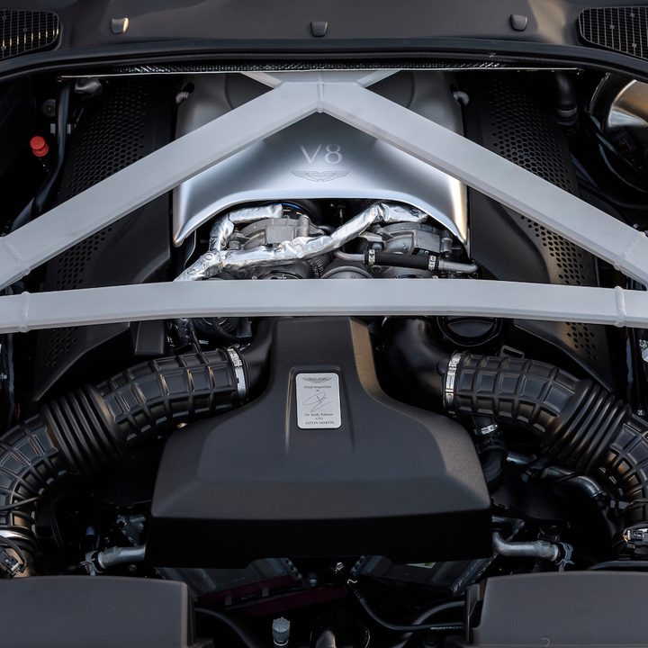 Aston Martin DB11 V8