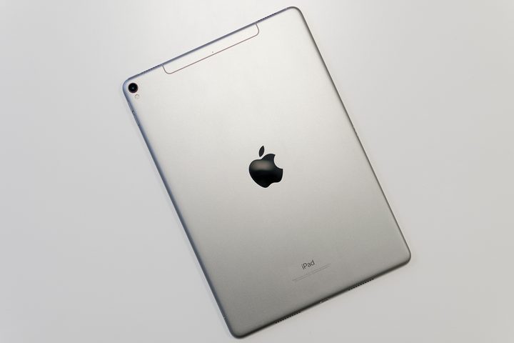 apple ipad pro 10 5 review back case